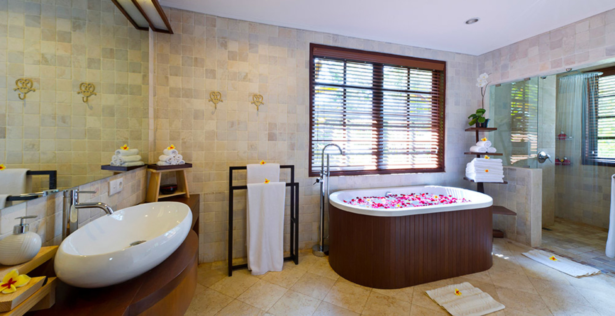 Escape to Bali Villa – Ubud’s Premier Sanctuary 1000