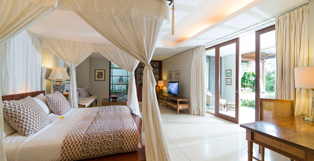 A Luxurious Oasis Steps from the Shore, Bali Villa 1008