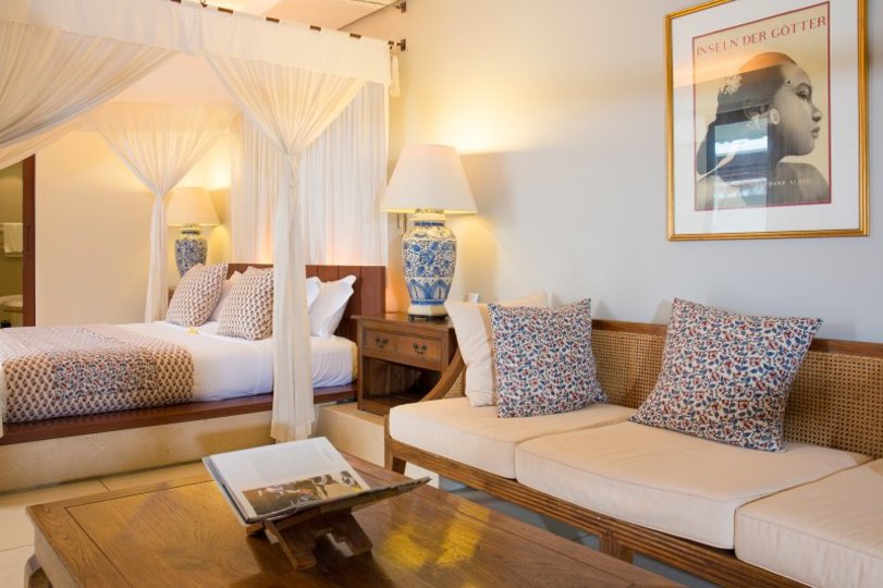 A Luxurious Oasis Steps from the Shore, Bali Villa 1008