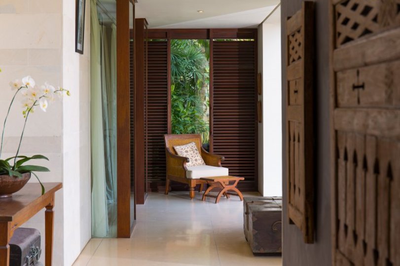 A Luxurious Oasis Steps from the Shore, Bali Villa 1008