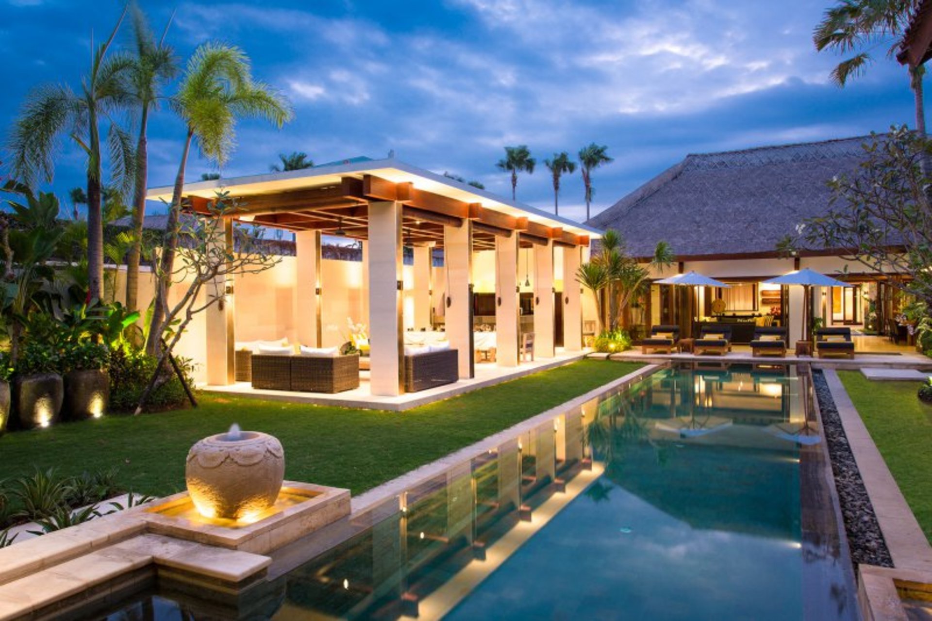 A Luxurious Oasis Steps from the Shore, Bali Villa 1008