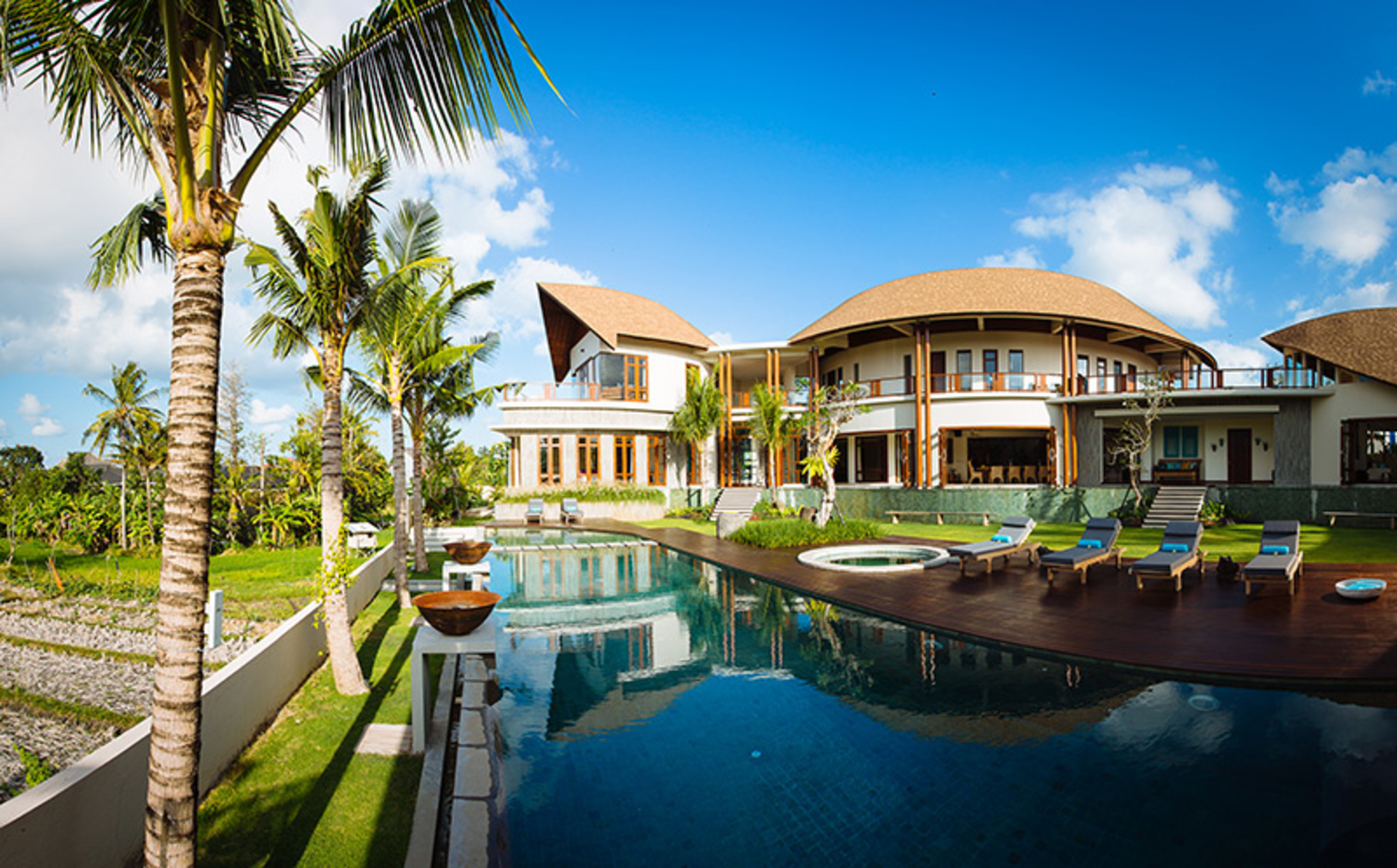 Bali Villa 1009 – 5-Star Escape Near Beach & Rice Fields