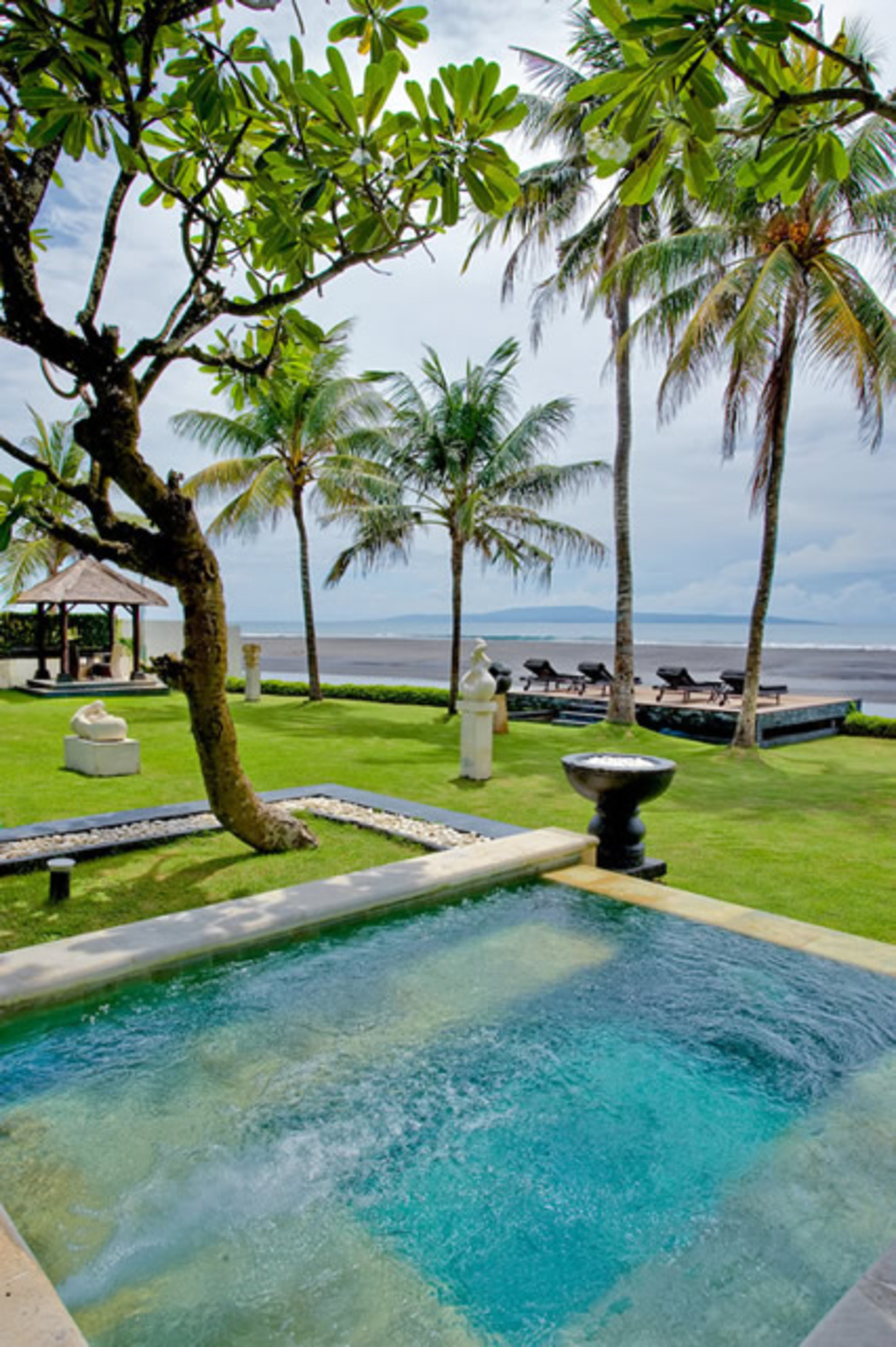 Seaside Serenity with Private Pool – Bali Villa 1016