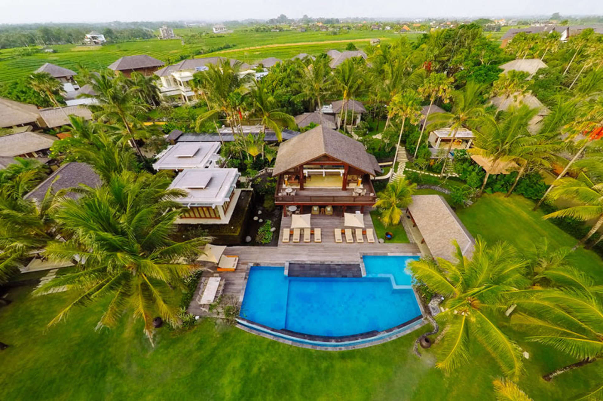 Secluded 5-Star Luxury by the Ocean – Bali Villa 1018