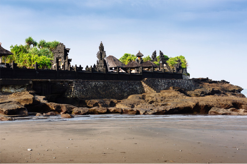 Secluded 5-Star Luxury by the Ocean – Bali Villa 1018