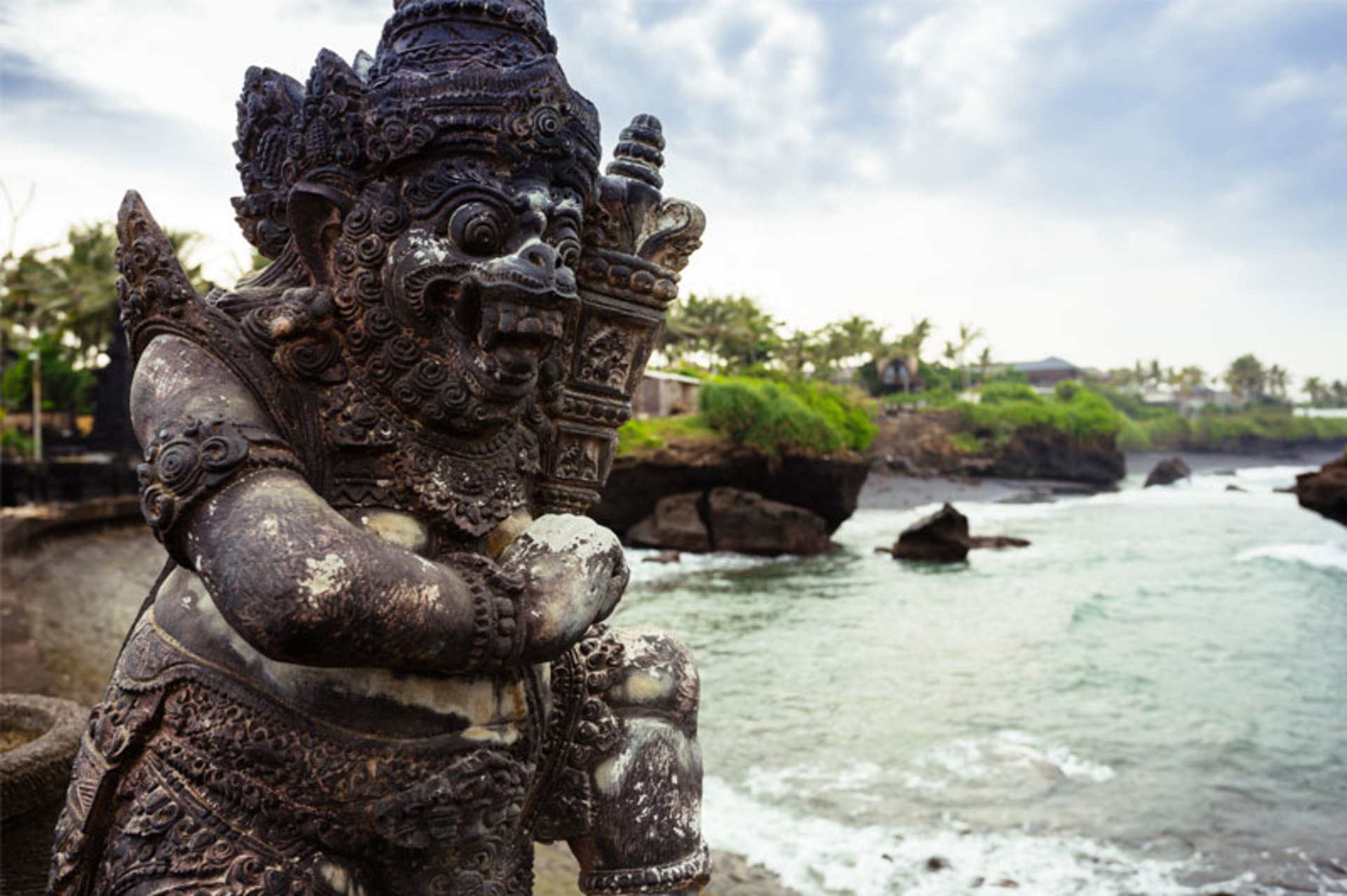 Secluded 5-Star Luxury by the Ocean – Bali Villa 1018