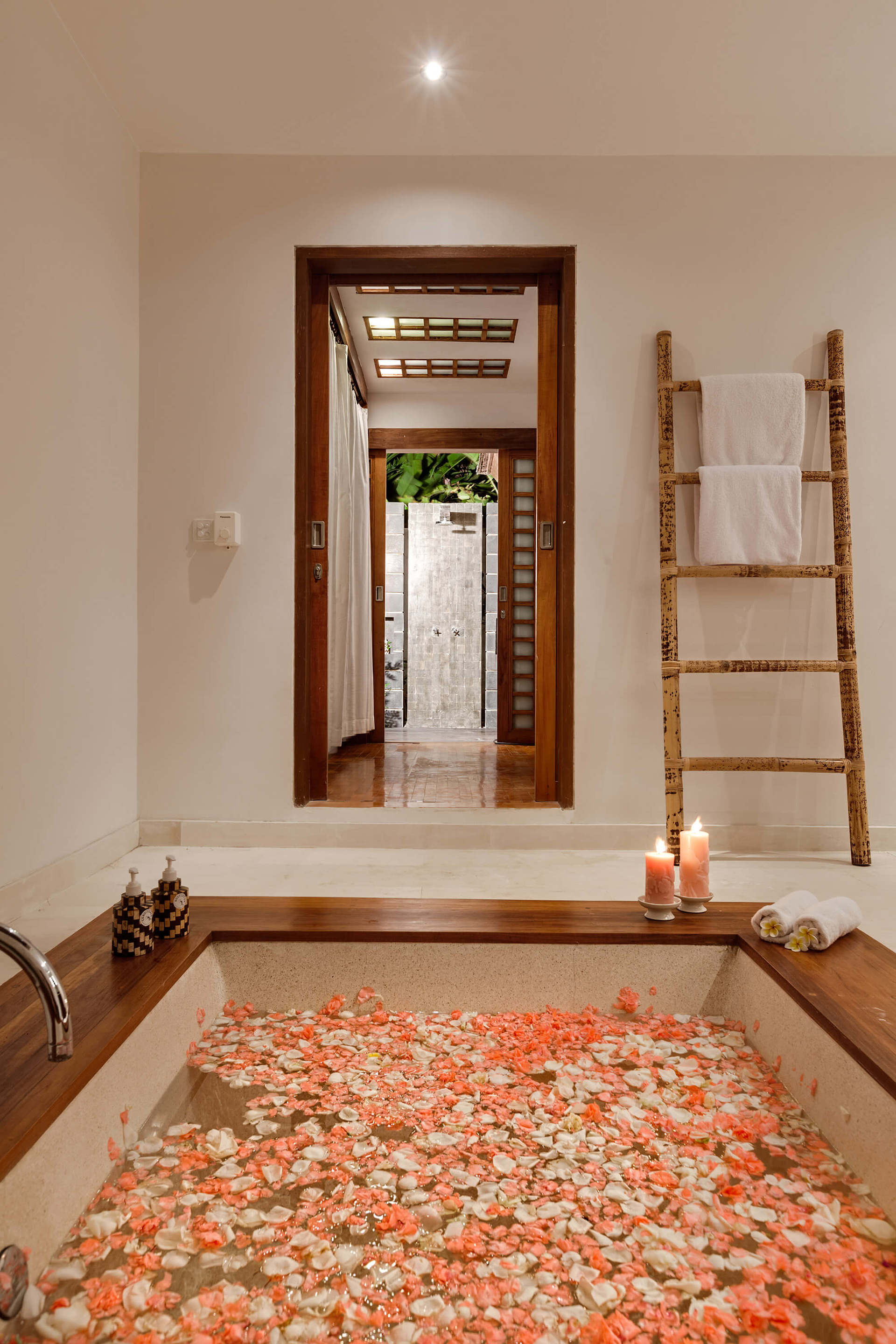 Bali Villa 1022: Your Private Oasis with Pool & Serenity