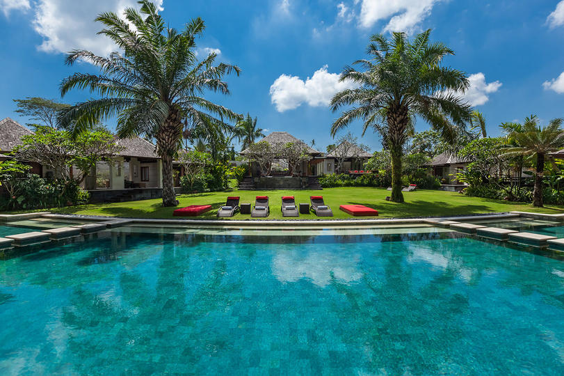 Bali Villa 1022: Your Private Oasis with Pool & Serenity