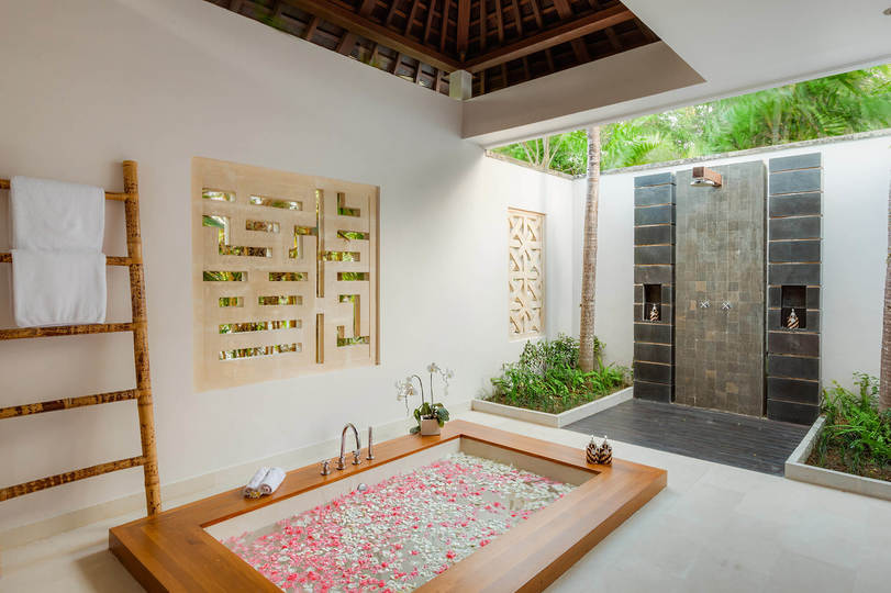 Bali Villa 1022: Your Private Oasis with Pool & Serenity