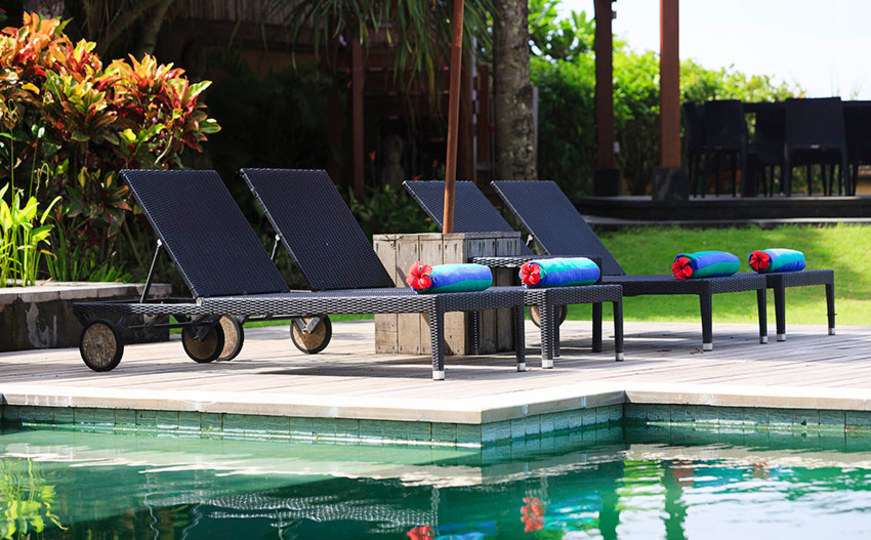 Bali Villa 1023: Ocean Bliss & Poolside Serenity
