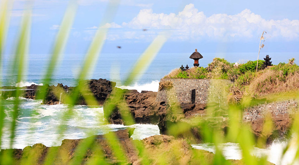 Bali Villa 1023: Ocean Bliss & Poolside Serenity