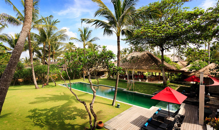 Bali Villa 1023: Ocean Bliss & Poolside Serenity