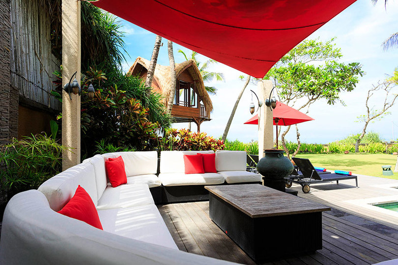 Bali Villa 1023: Ocean Bliss & Poolside Serenity