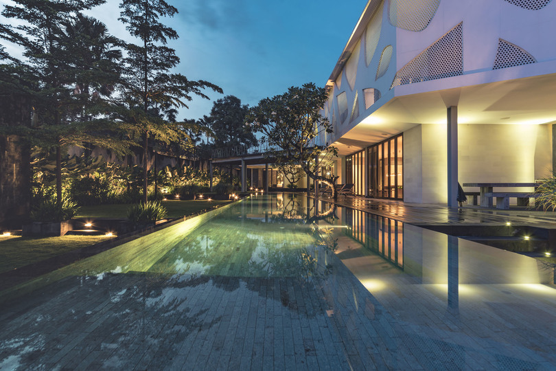 Sanctuary of Green and Glamour – Bali Villa 1024