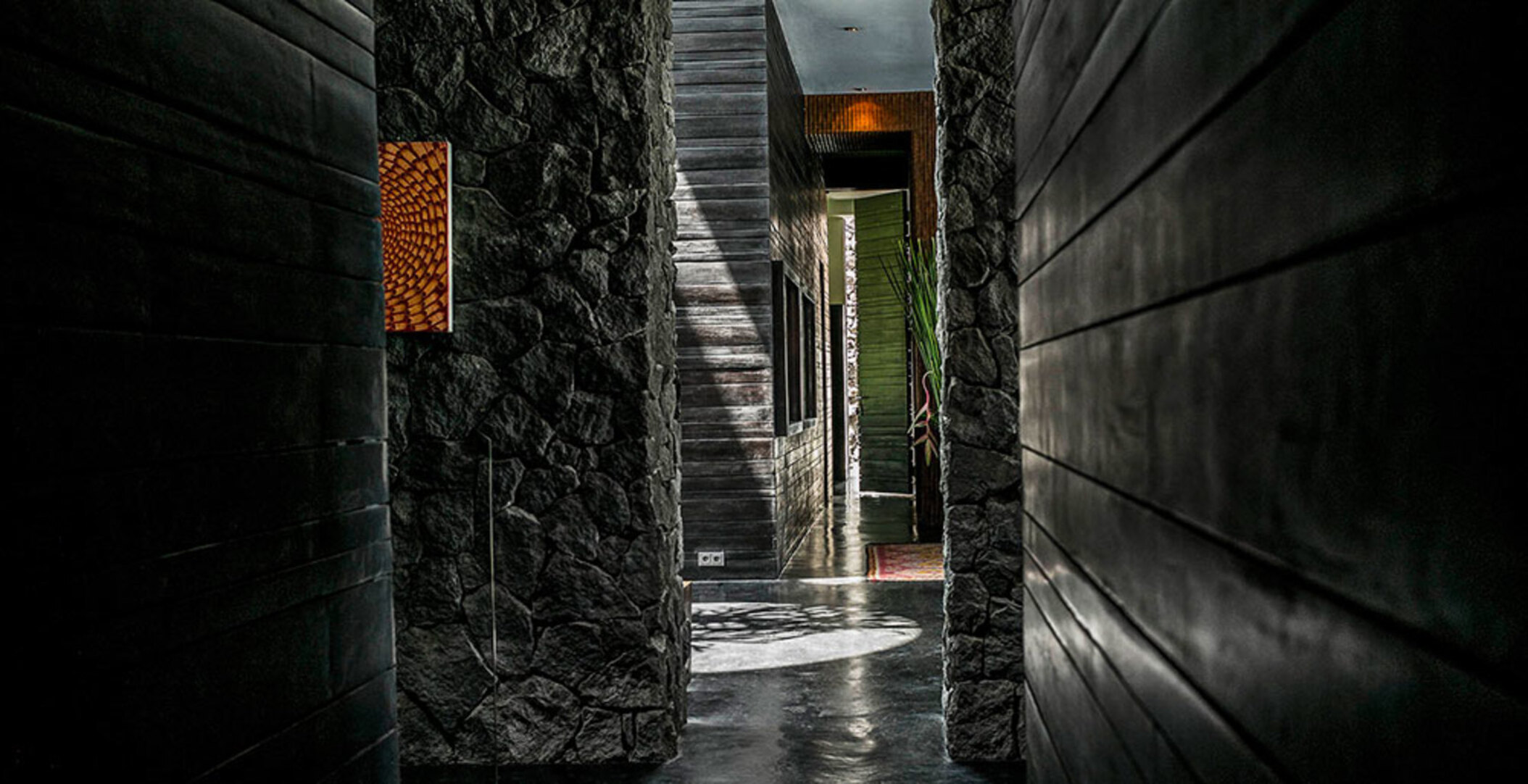 Luxury Villa Escape with Exceptional Staff – 1028