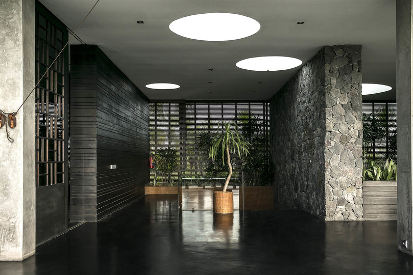 Luxury Villa Escape with Exceptional Staff – 1028