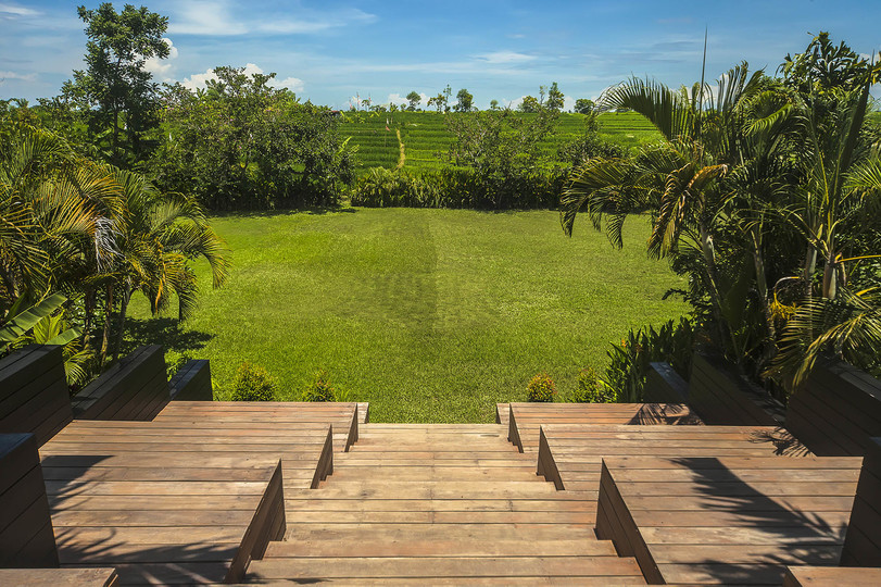 Luxury Villa Escape with Exceptional Staff – 1028