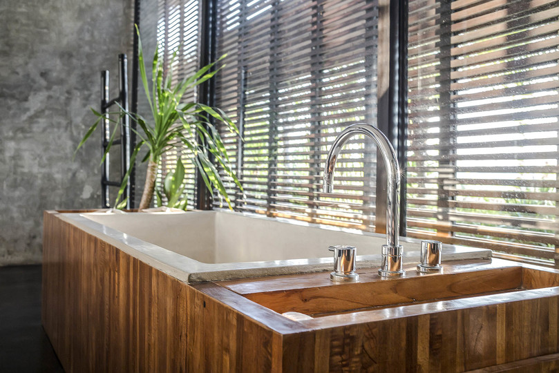 Luxury Villa Escape with Exceptional Staff – 1028