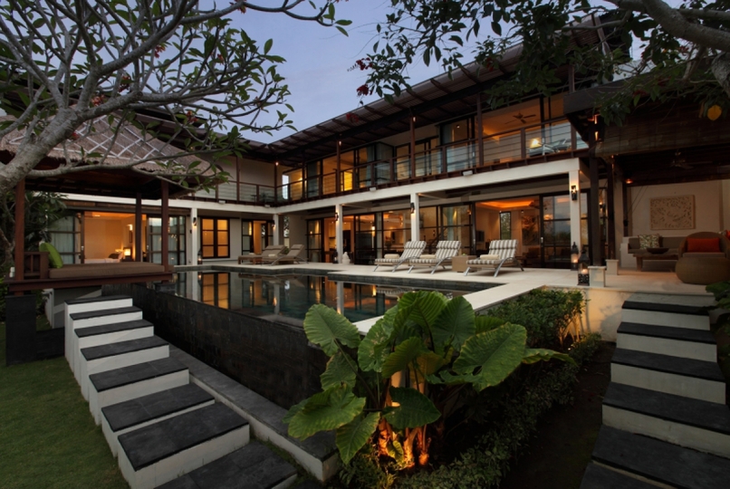 Elegant Cliffside Villa with Breathtaking Views – Bali Villa 1031