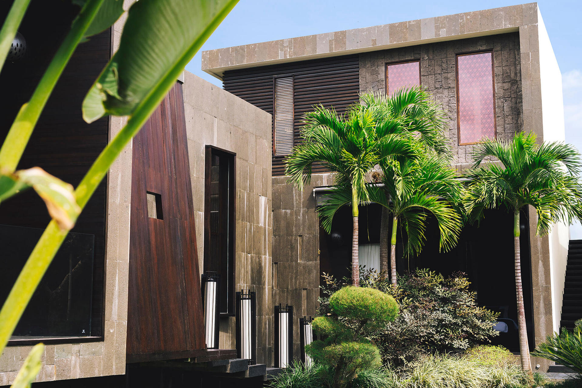 Modern Oasis by the Sea – Bali Villa 1032