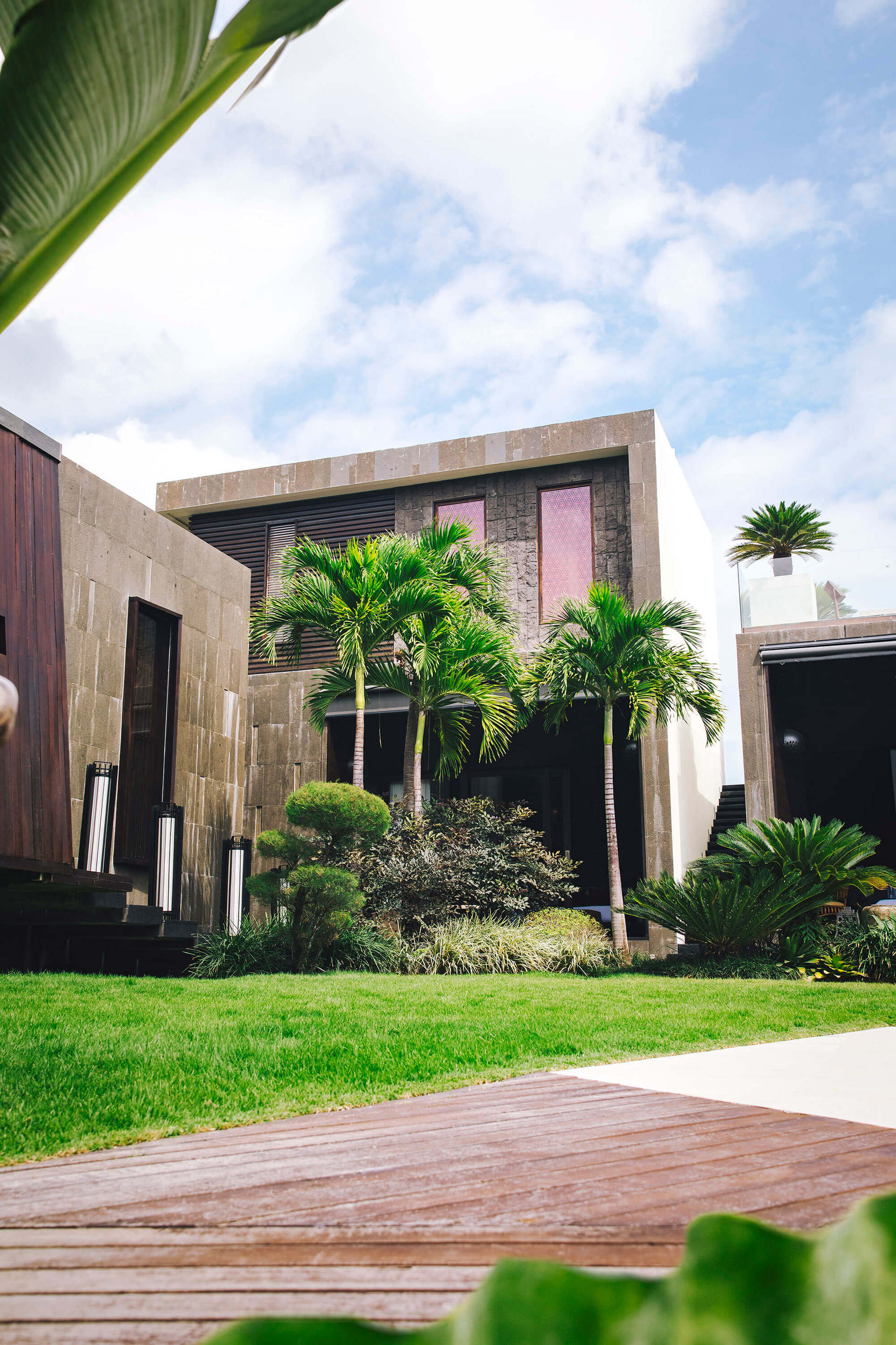 Modern Oasis by the Sea – Bali Villa 1032