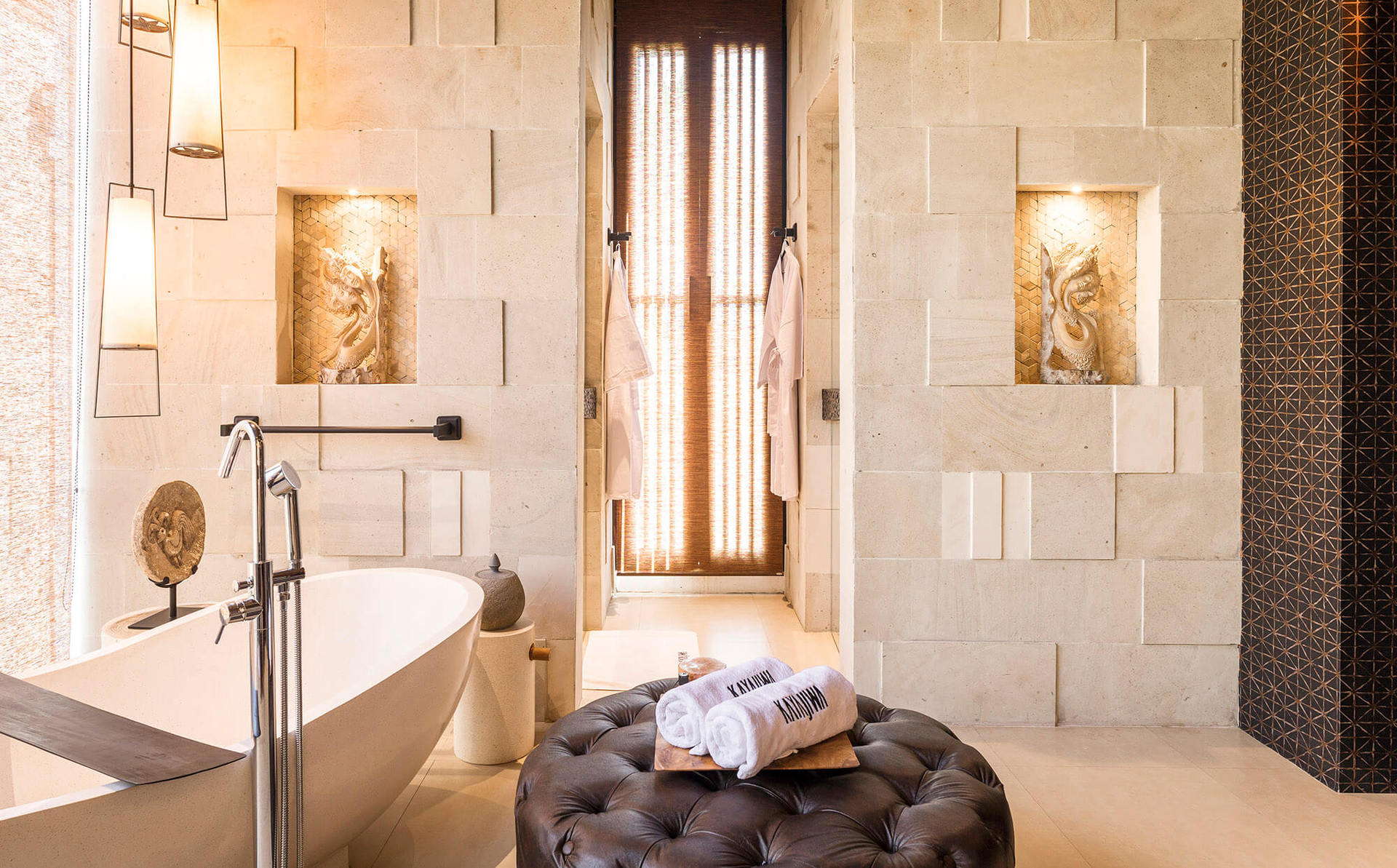 Modern Oasis by the Sea – Bali Villa 1032