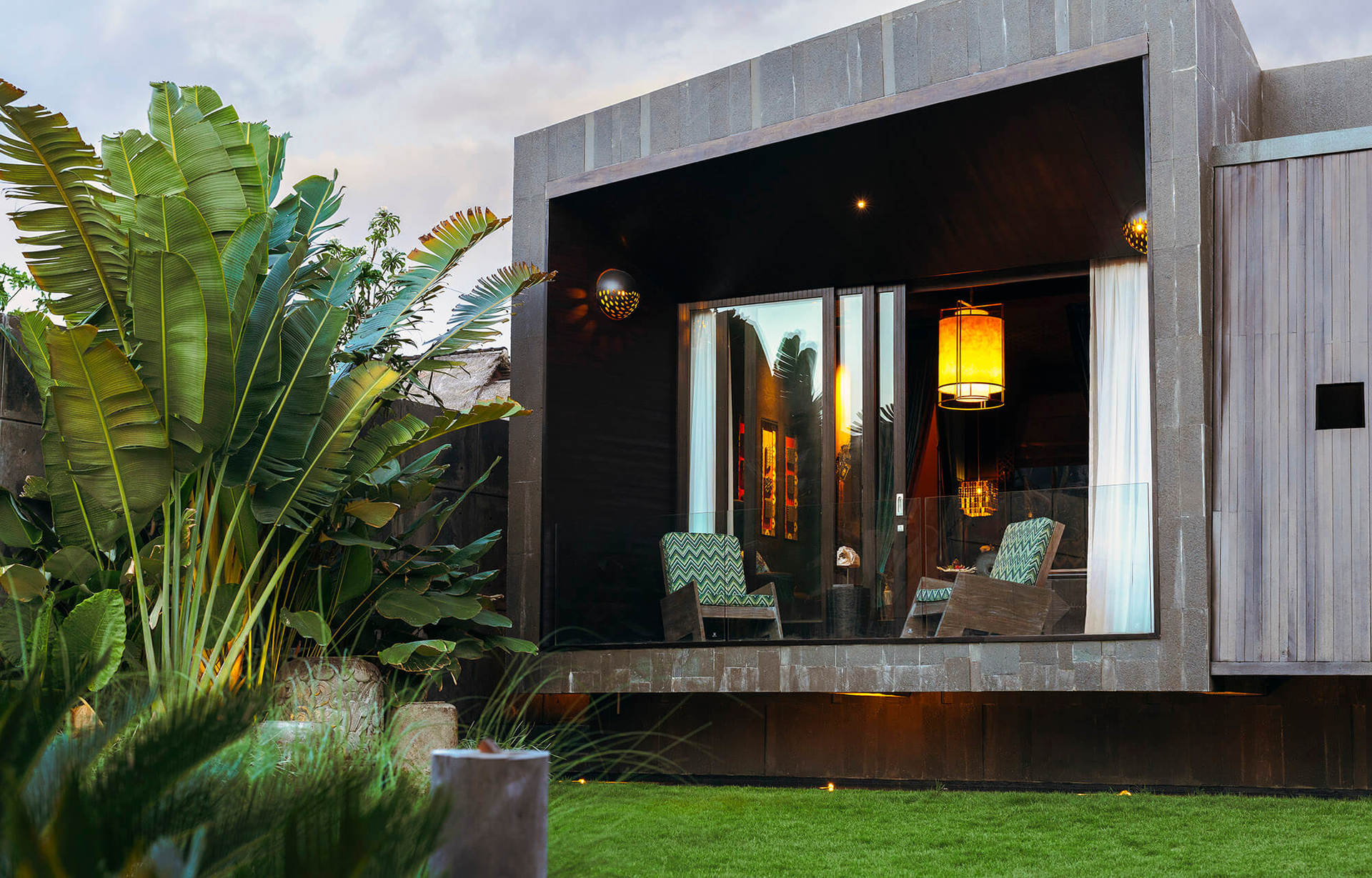 Modern Oasis by the Sea – Bali Villa 1032