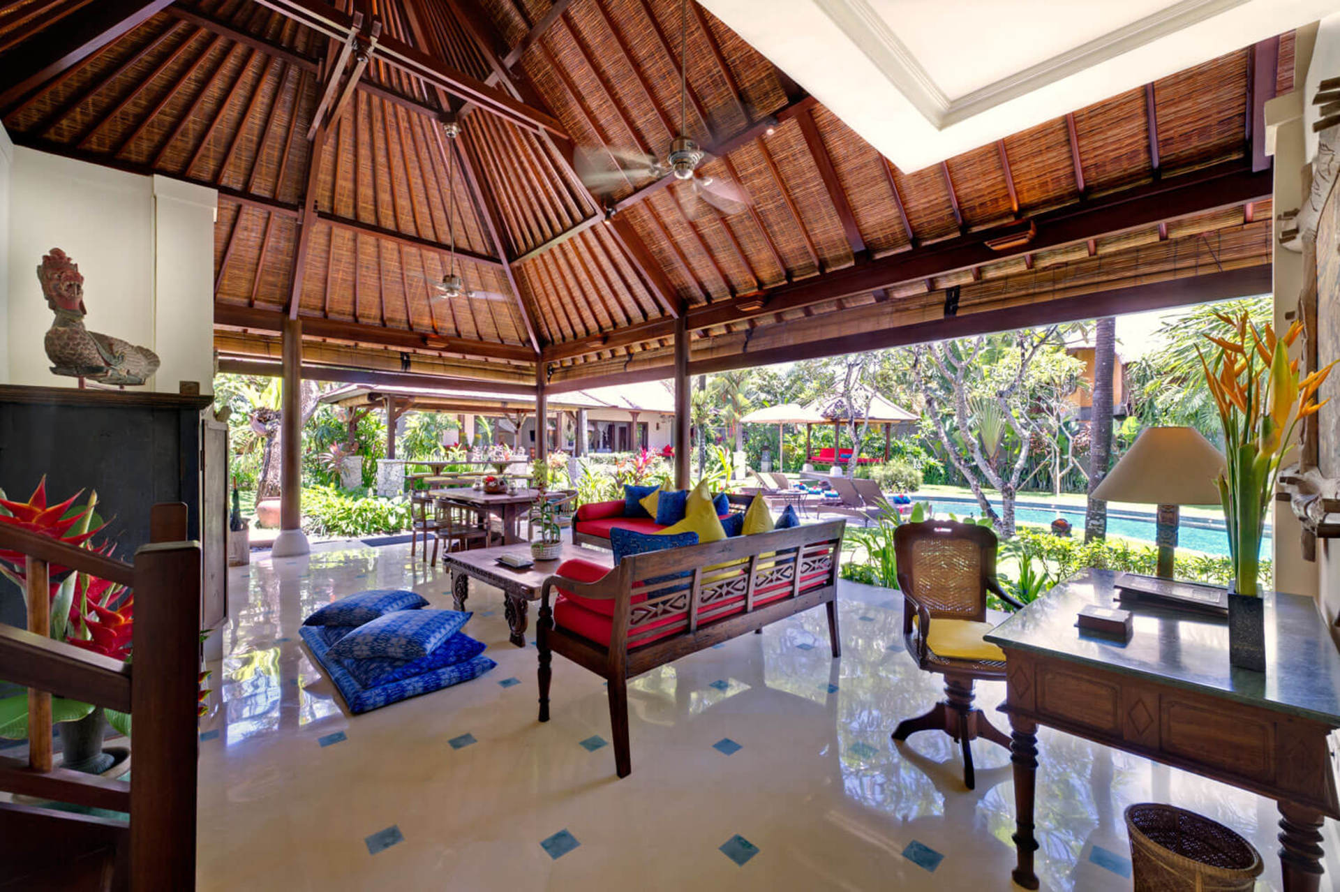 Tropical Luxury Steps from the Sand – Bali Villa 1034