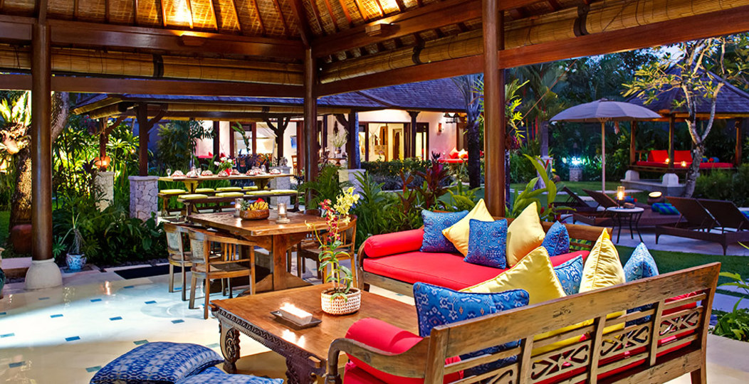 Tropical Luxury Steps from the Sand – Bali Villa 1034