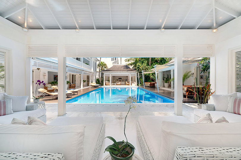 Rent a Luxury Villa in Bali Close to the Beach, Bali Villa 1037