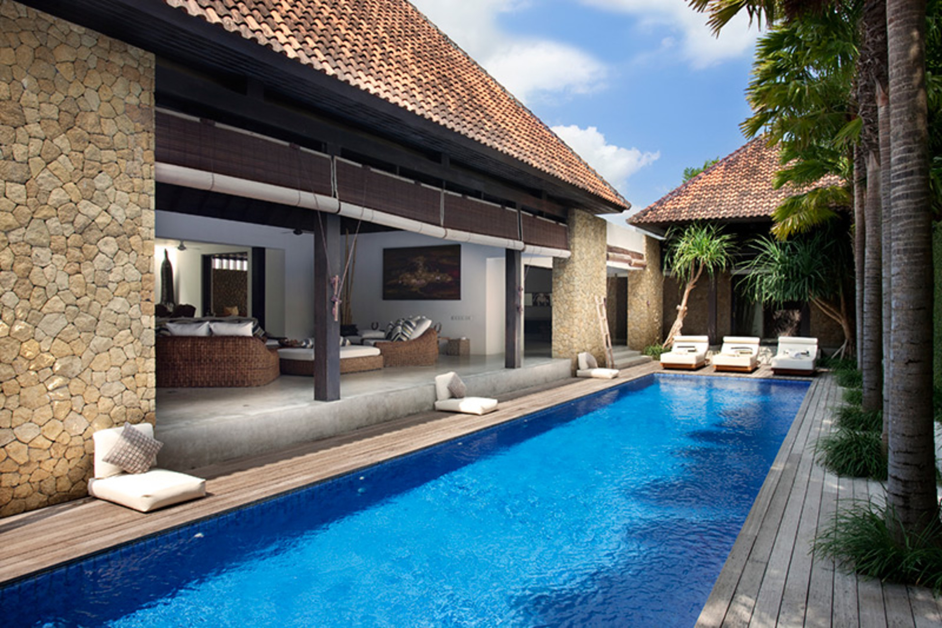 Luxury 5-Star Villa Steps from Echo Beach, Bali 1040
