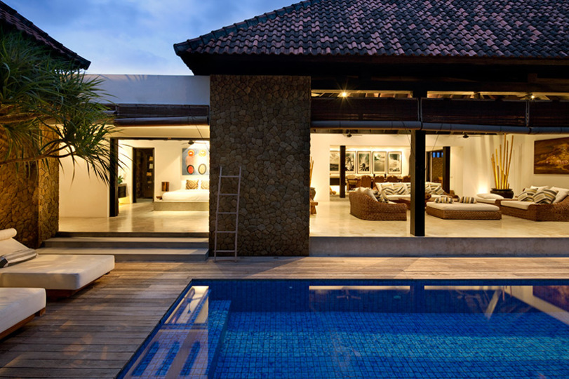 Luxury 5-Star Villa Steps from Echo Beach, Bali 1040