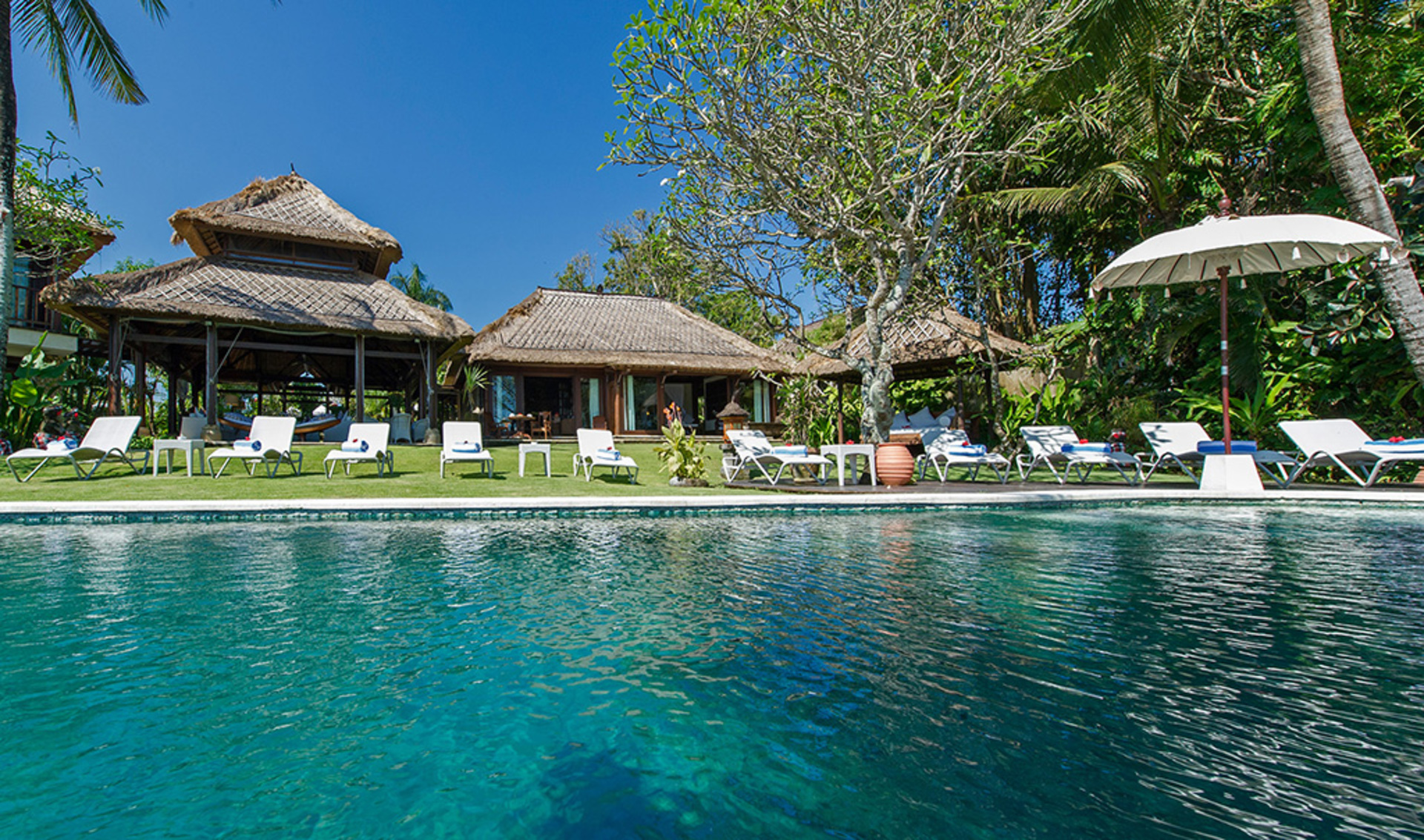 Elegant Beachfront Escape with Pool – Bali Villa 1046