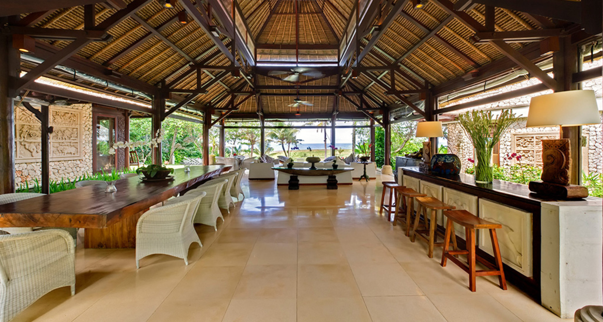 Elegant Beachfront Escape with Pool – Bali Villa 1046