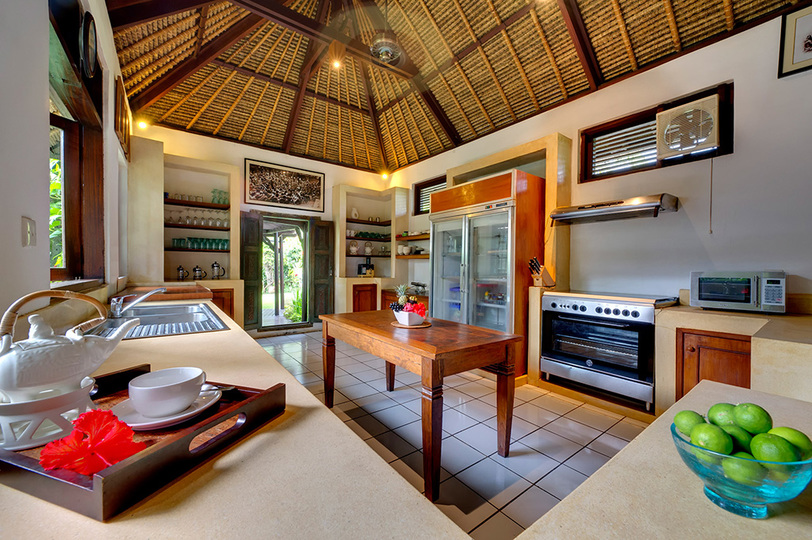 Elegant Beachfront Escape with Pool – Bali Villa 1046