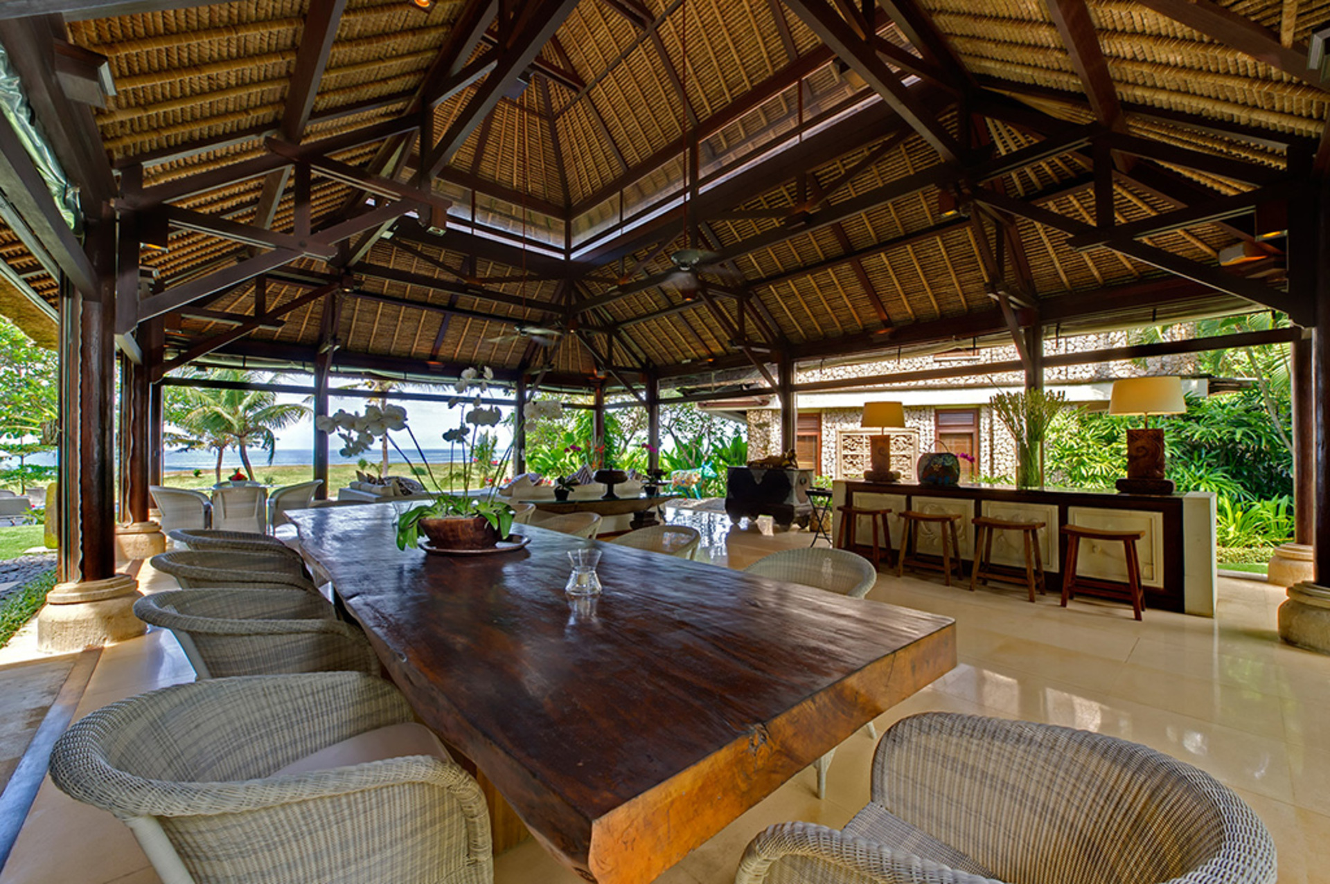 Elegant Beachfront Escape with Pool – Bali Villa 1046