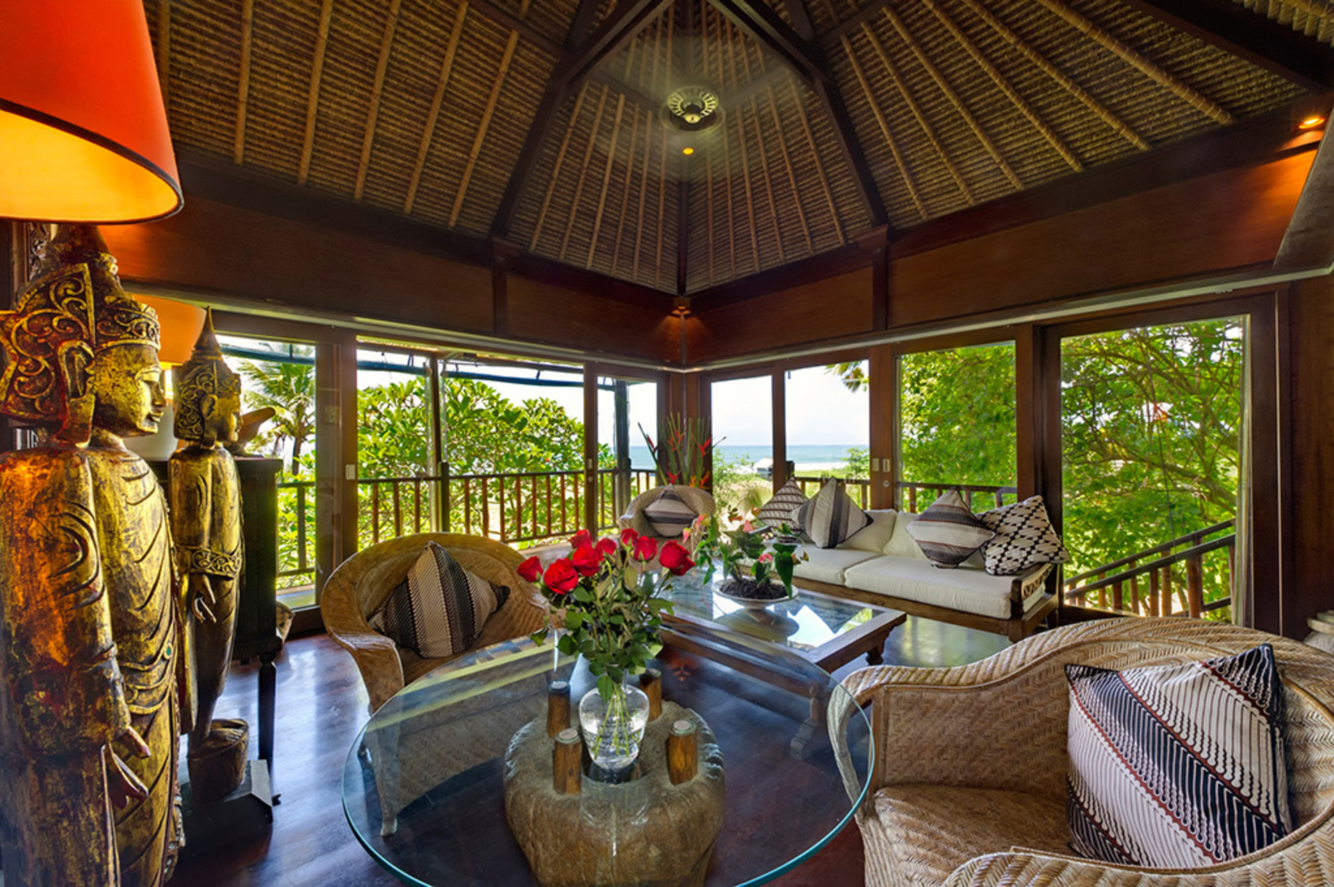 Elegant Beachfront Escape with Pool – Bali Villa 1046