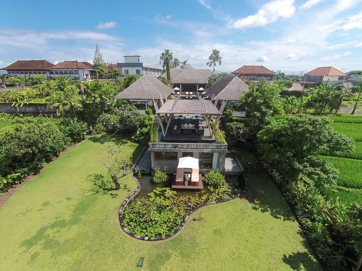 Elegance in Every Sunset – Bali Villa 1047
