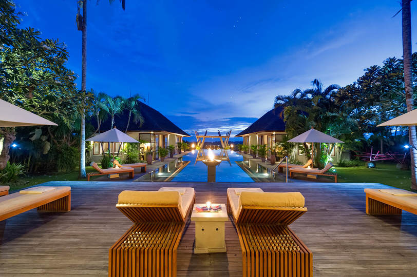 Elegance in Every Sunset – Bali Villa 1047