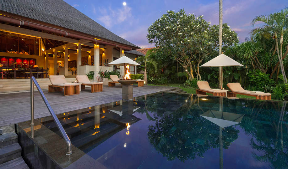Elegance in Every Sunset – Bali Villa 1047