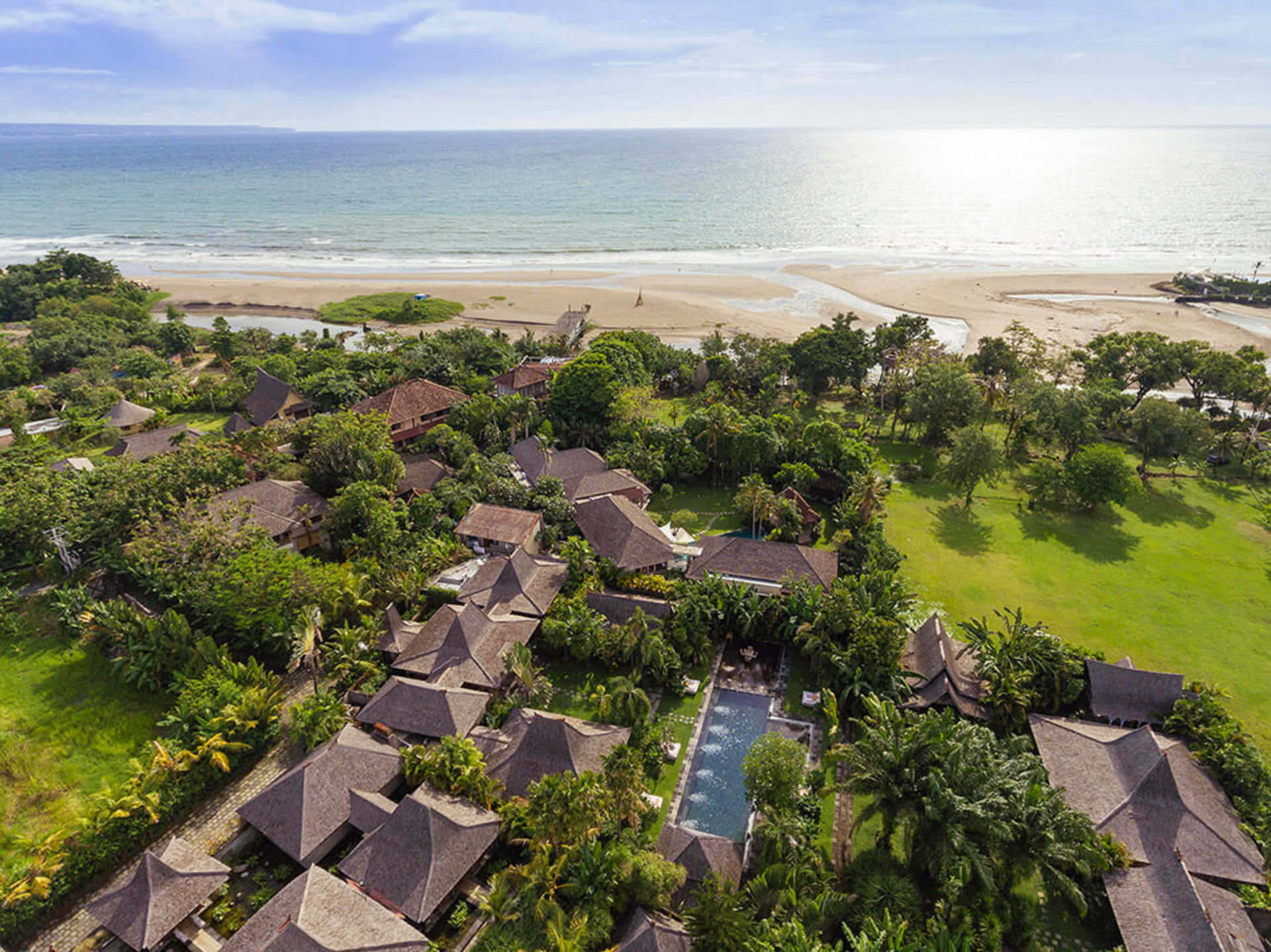 Seaside Luxury with Cultural Charm – Bali Villa 1054