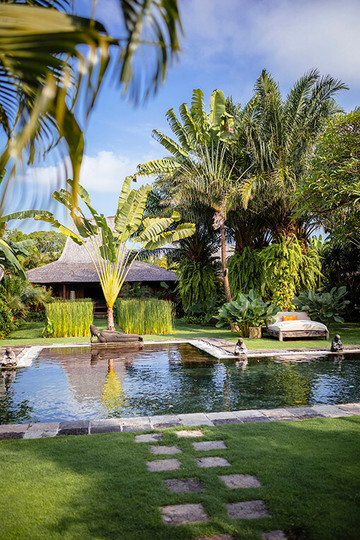 Seaside Luxury with Cultural Charm – Bali Villa 1054