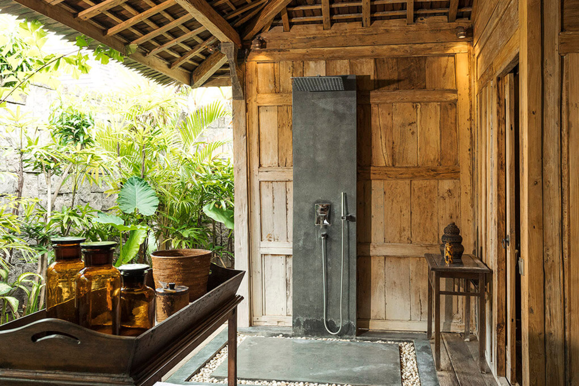 Seaside Luxury with Cultural Charm – Bali Villa 1054