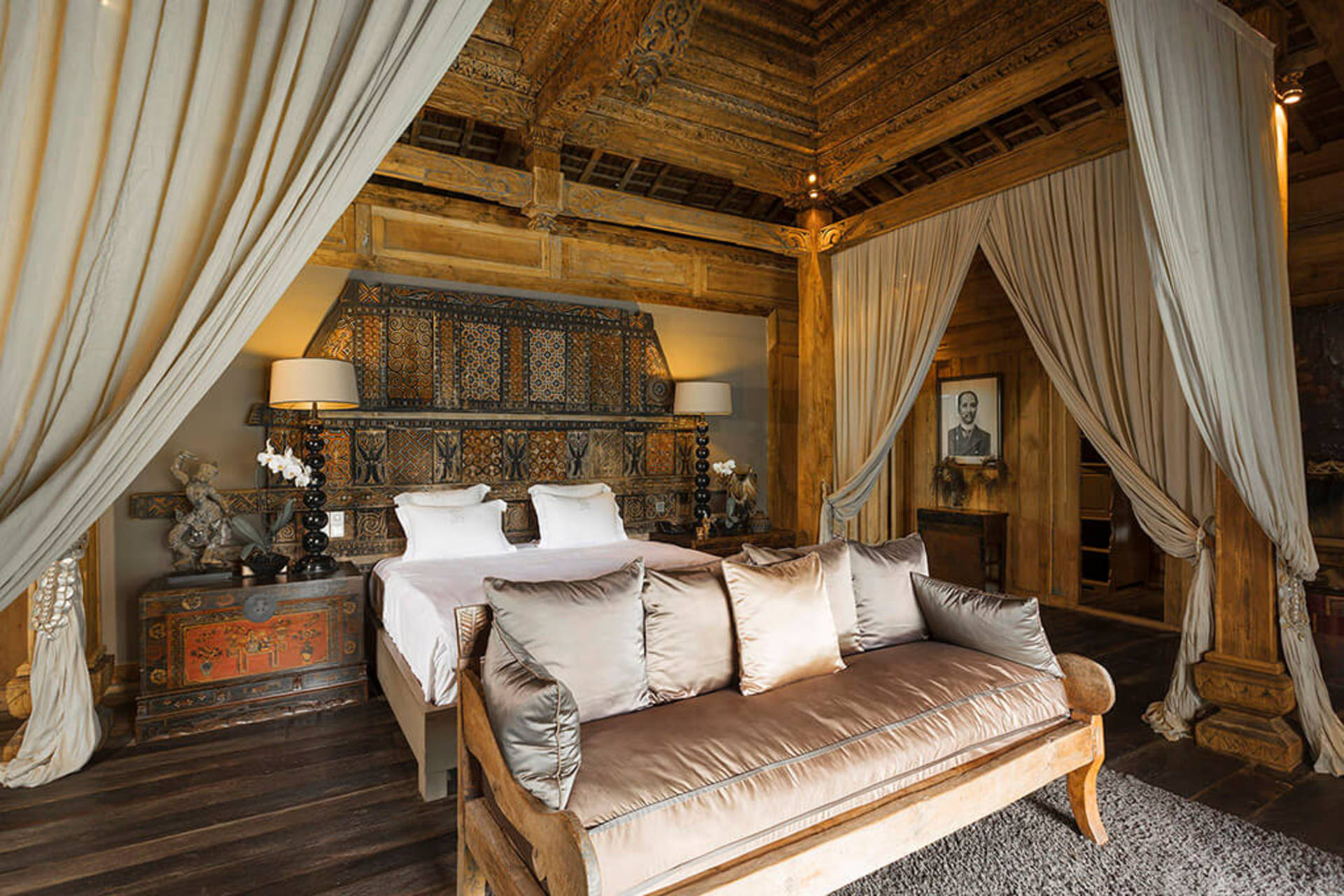 Seaside Luxury with Cultural Charm – Bali Villa 1054