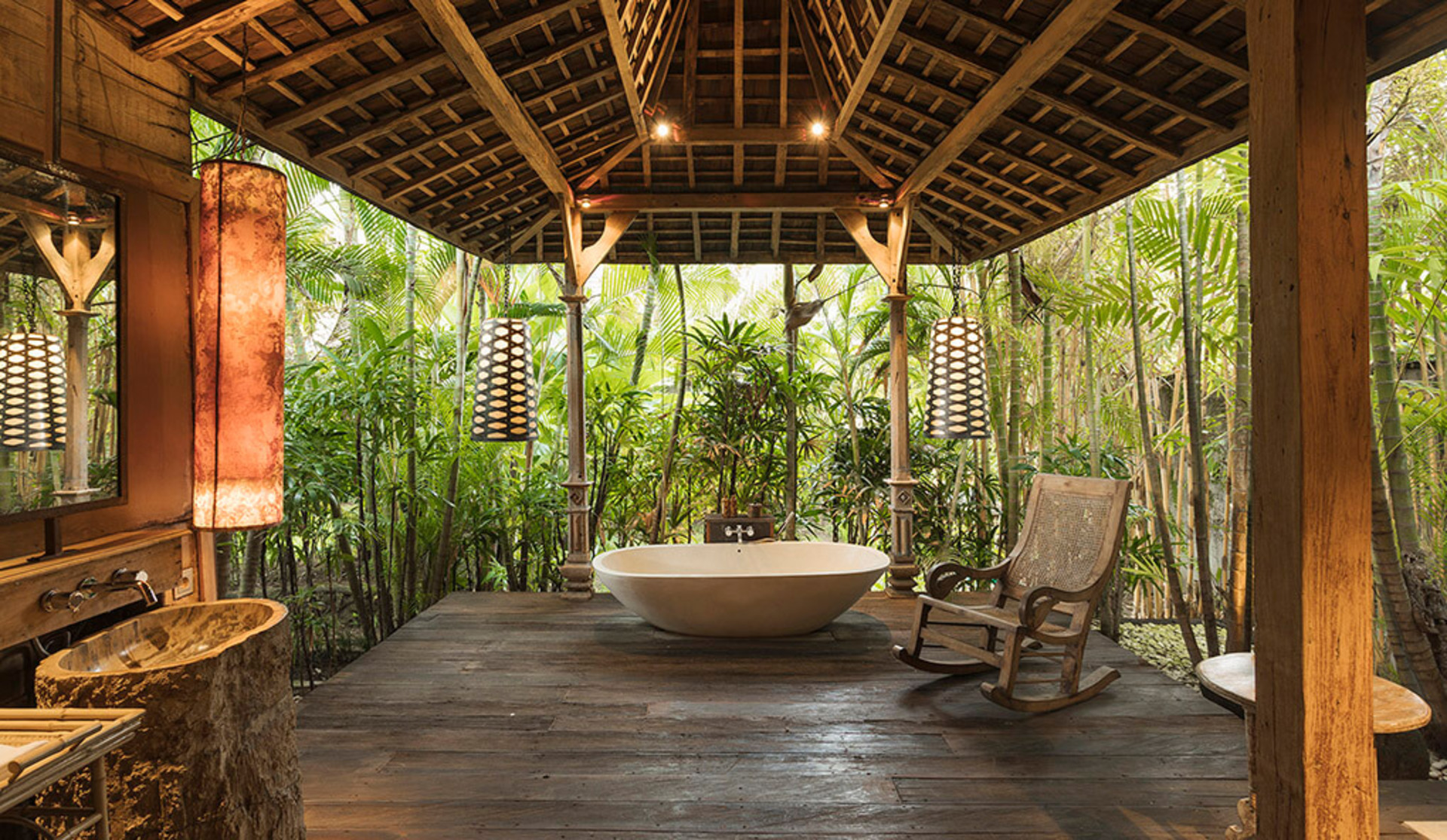 Seaside Luxury with Cultural Charm – Bali Villa 1054