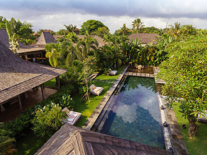 Seaside Luxury with Cultural Charm – Bali Villa 1054