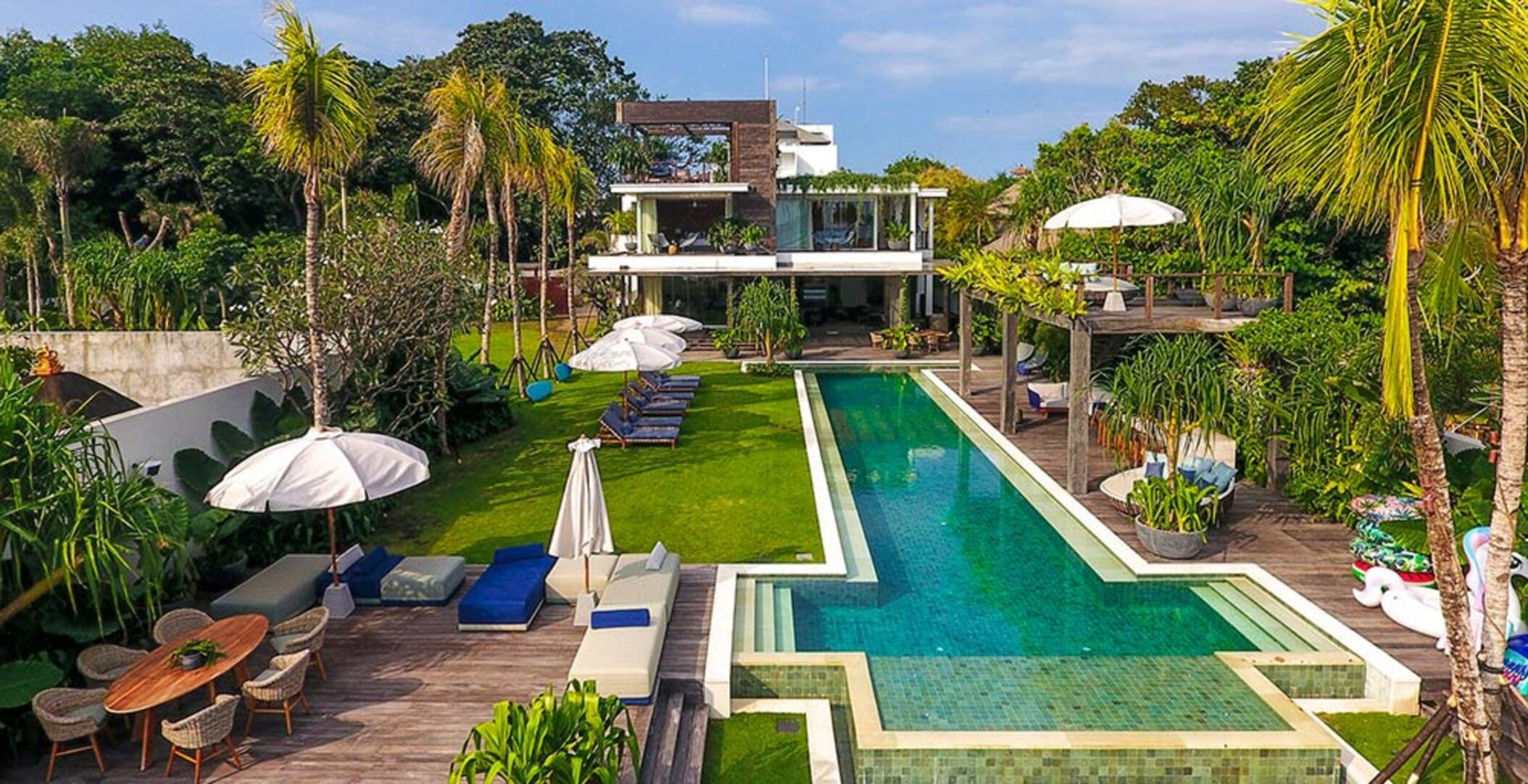 Glamorous Beachside Escape in Seminyak, Bali Villa 1055