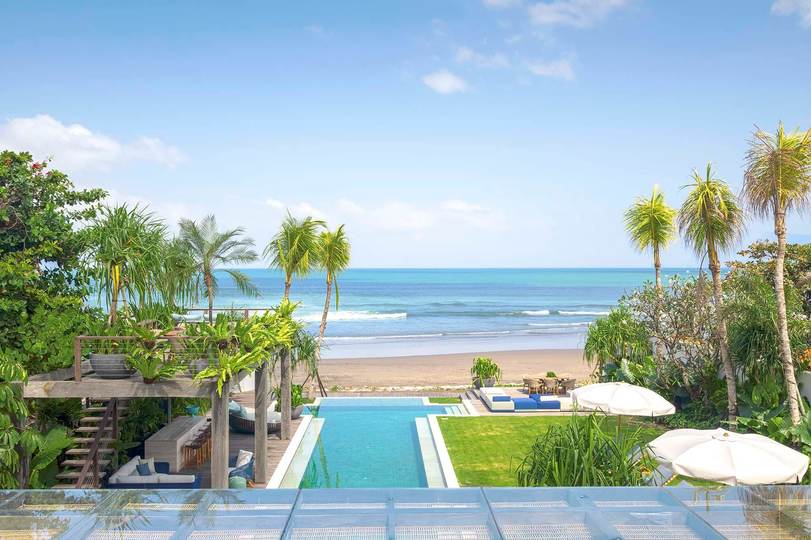 Glamorous Beachside Escape in Seminyak, Bali Villa 1055
