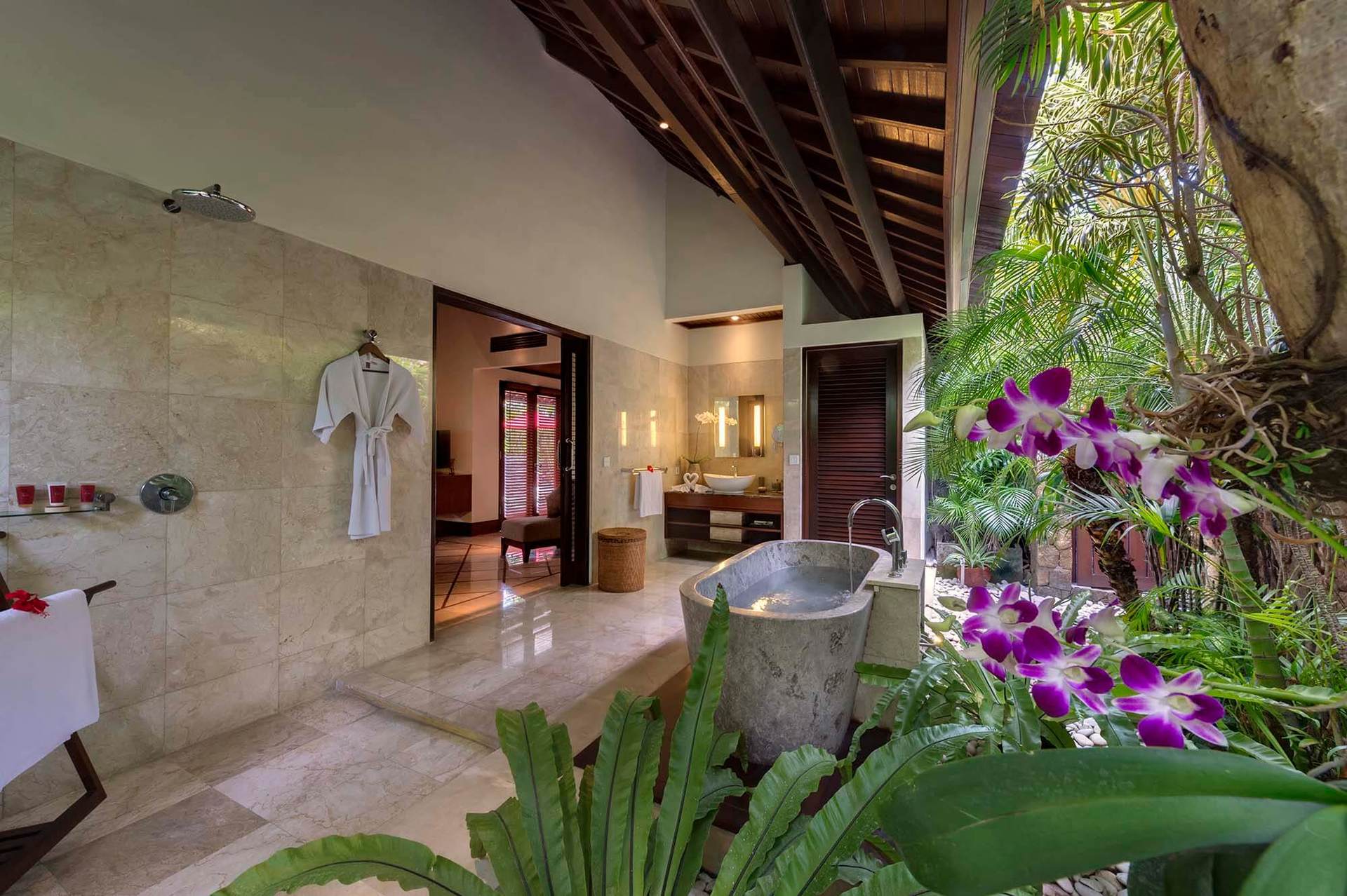 Luxury Tropical Villa with Private Pool, Bali Villa 1057