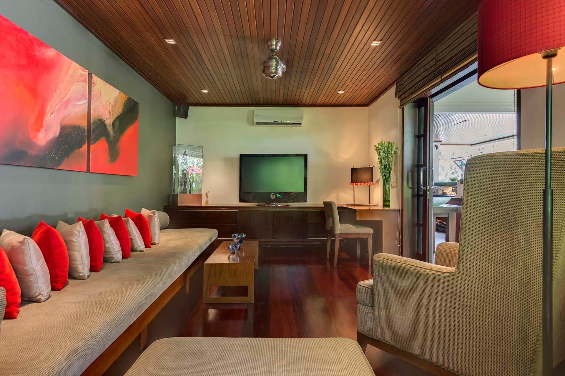 Luxury Tropical Villa with Private Pool, Bali Villa 1057